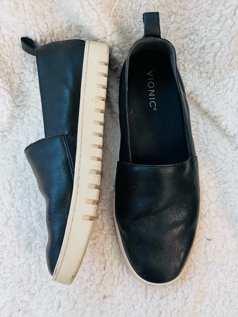 Vionic Uptown A-Line Black Loafers Slip-On Sneakers 9